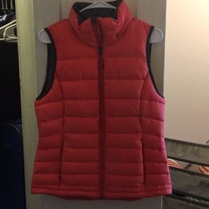 Coral puffer vest